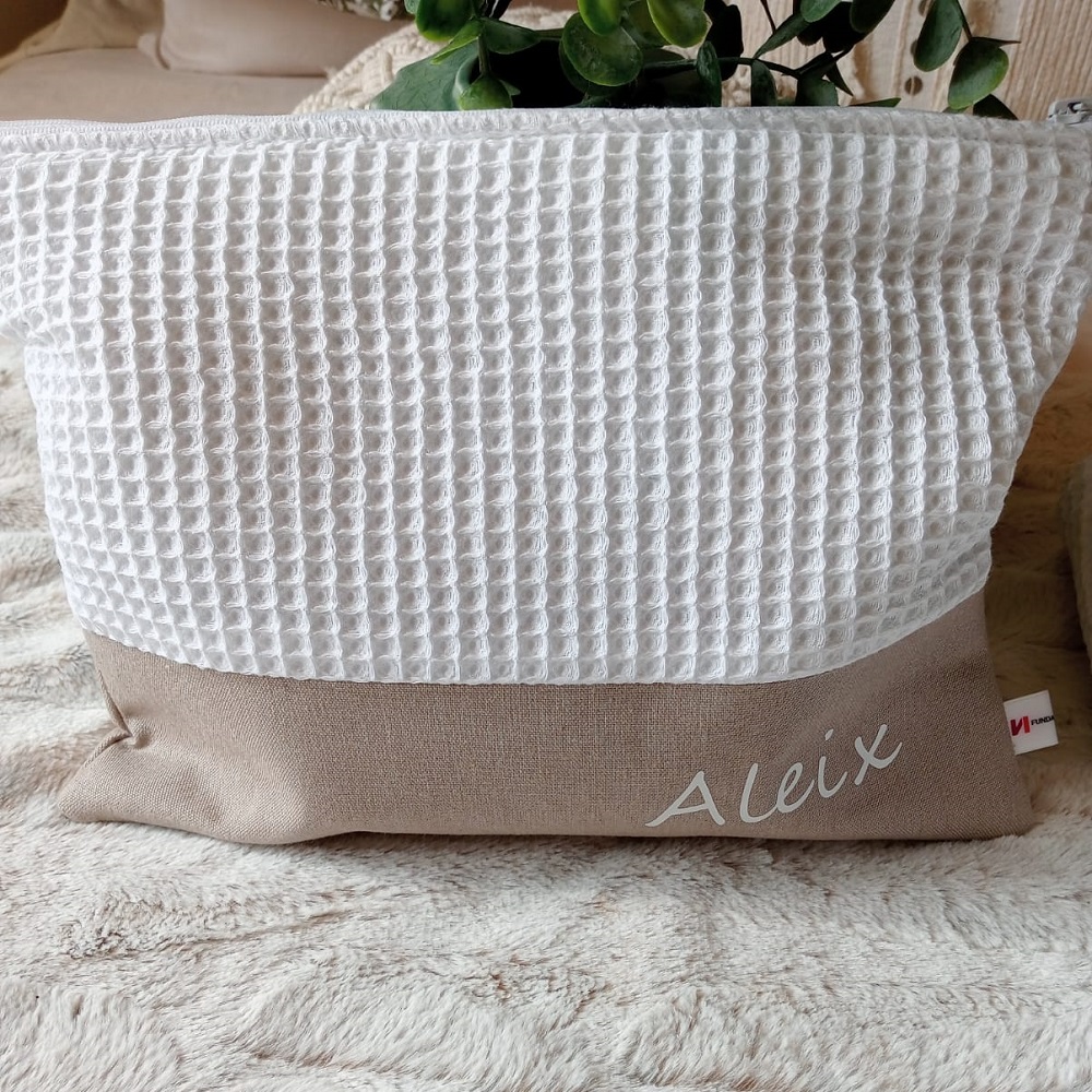 Neceser bebé blanco y beige